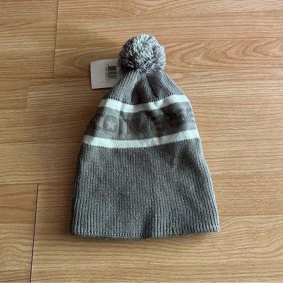 NWT Converse Gray Knit Pom Beanie - Picture 1 of 5